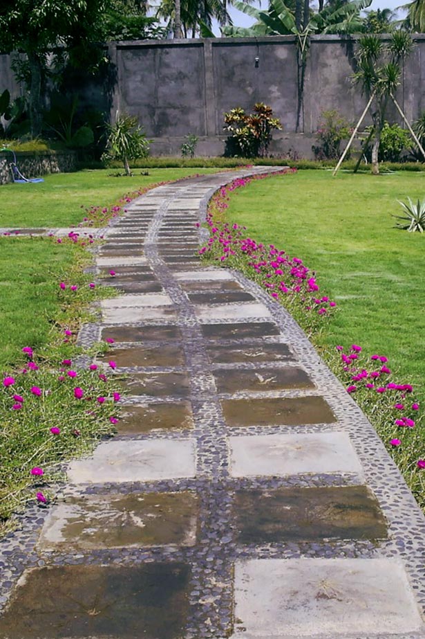 Bali aussen Weg